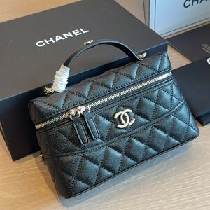 CHANEL Women's Bag